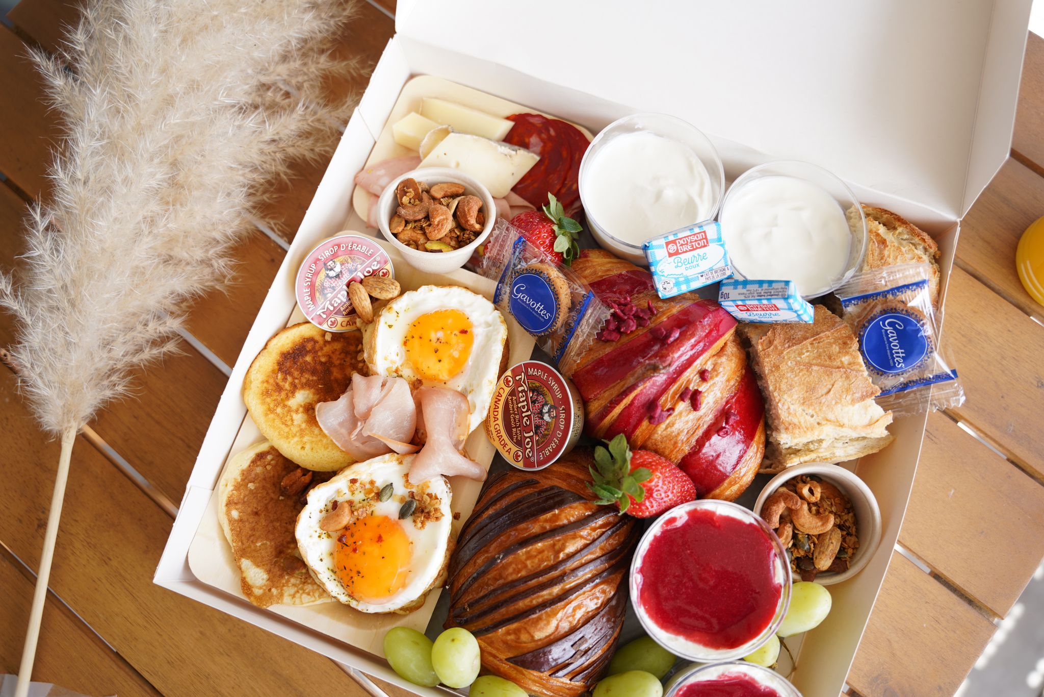 Brunch CocoonBox - Livraison de brunchs à Clermont-Ferrand et agglomération|Votre Brunch Cocoon Box livré chez vous !
