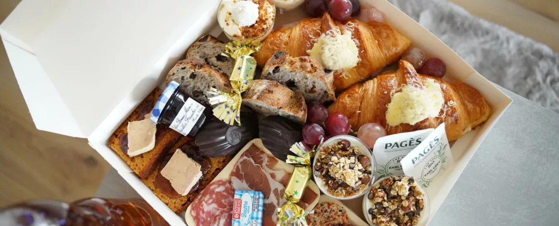 Brunch CocoonBox - Livraison de brunchs à Clermont-Ferrand et agglomération|Contenu de la « Christmas Box Brunch » Duo à 43 €