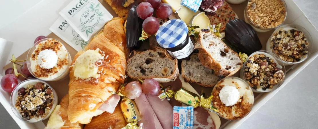 Brunch CocoonBox - Livraison de brunchs à Clermont-Ferrand et agglomération|Contenu de la « Christmas Box Brunch » Family à 53 €