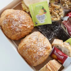 Brunch CocoonBox - Livraison de brunchs à Clermont-Ferrand et agglomération|Spring Box Brunch Solo – 29 €