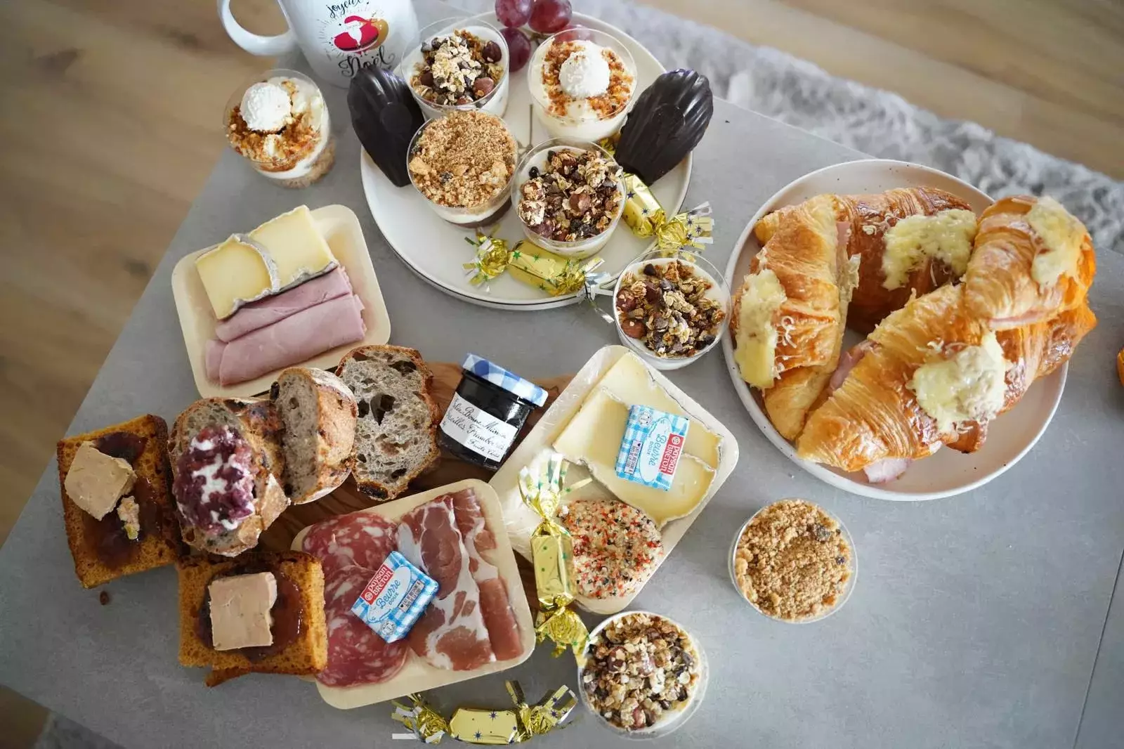 Brunch CocoonBox - Livraison de brunchs à Clermont-Ferrand et agglomération | Contenu de la « Christmas Box Brunch » Family à 53 €
