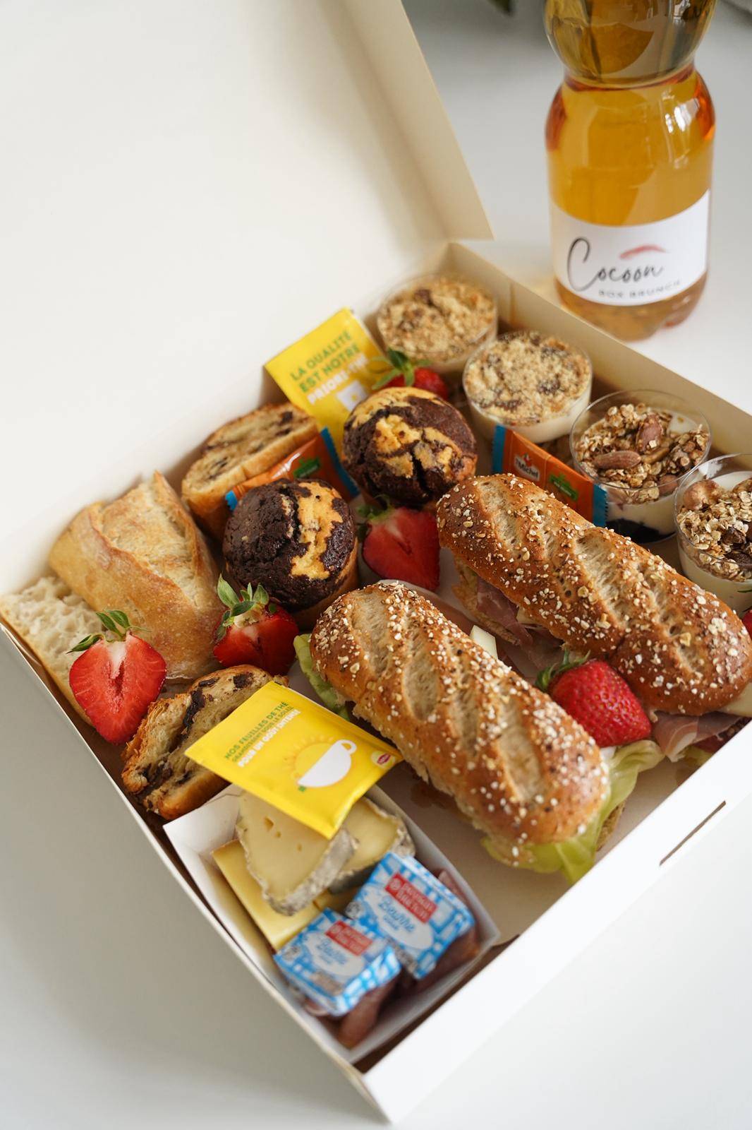 Brunch CocoonBox - Livraison de brunchs à Clermont-Ferrand et agglomération | Contenu de la Box Brunch « Évasion Gourmande » Duo à 43 €
