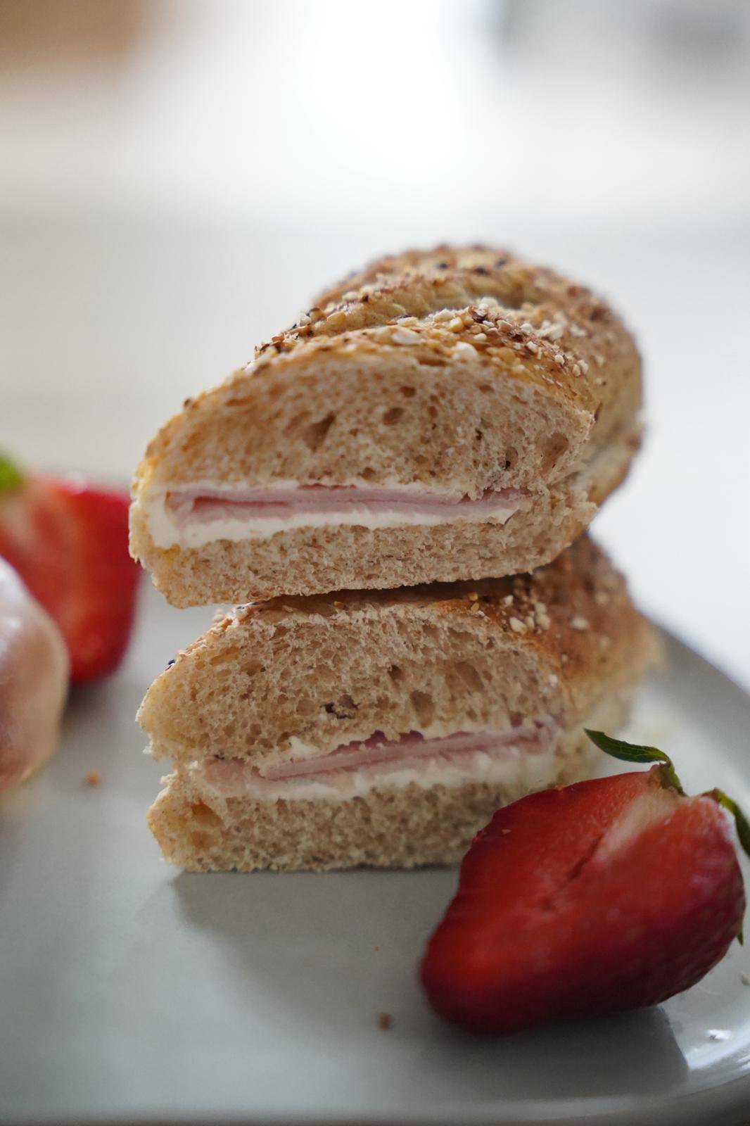 Brunch CocoonBox - Livraison de brunchs à Clermont-Ferrand et agglomération | Contenu de la Box Brunch « Évasion Gourmande » Family à 53 €