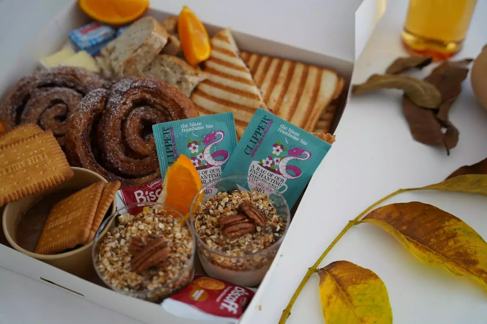 Brunch CocoonBox - Livraison de brunchs à Clermont-Ferrand et agglomération | Contenu de la Box « Douceurs d&rsquo;Automne » Duo à 47 €