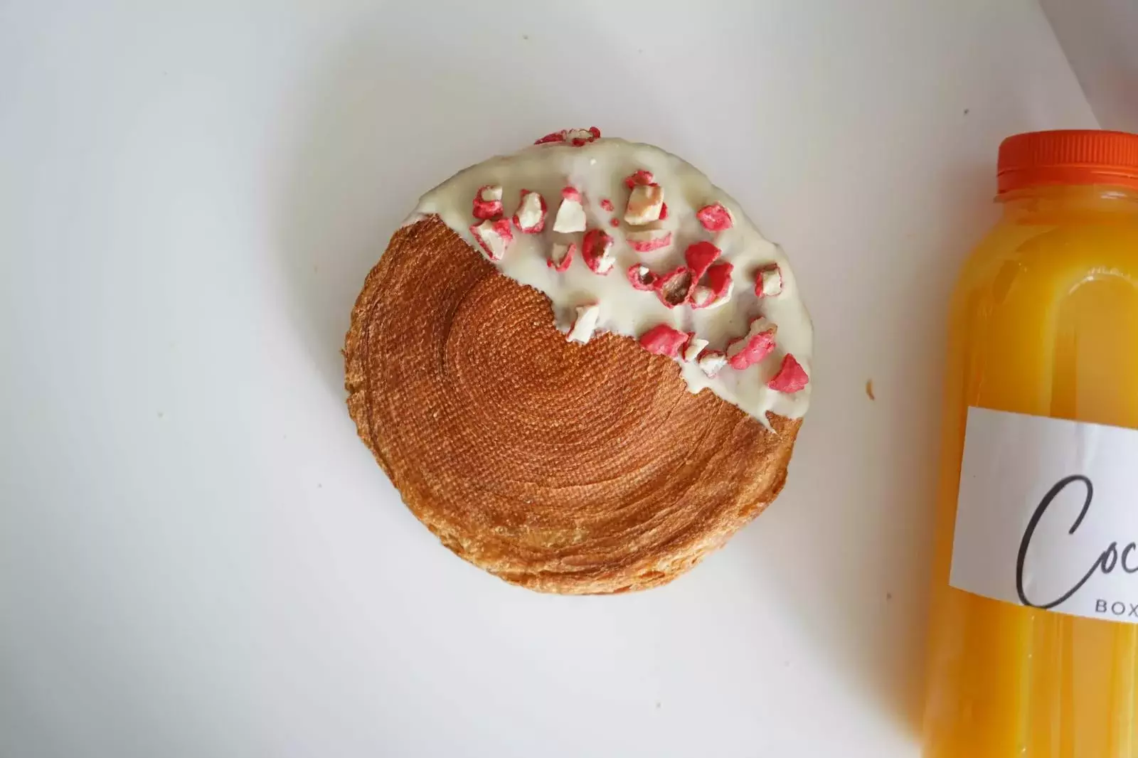 Brunch CocoonBox - Livraison de brunchs à Clermont-Ferrand et agglomération | Contenu de la « Box Brunch Saint-Valentin » Family à 55 €