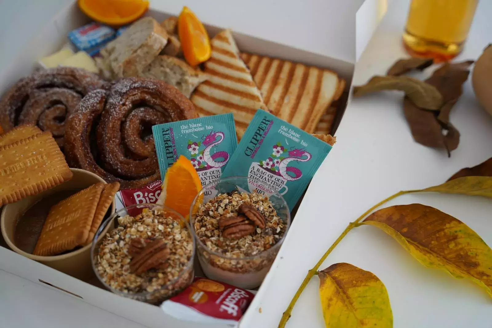 Brunch CocoonBox - Livraison de brunchs à Clermont-Ferrand et agglomération | Contenu de la Box « Douceurs d&rsquo;Automne » Duo à 47 €