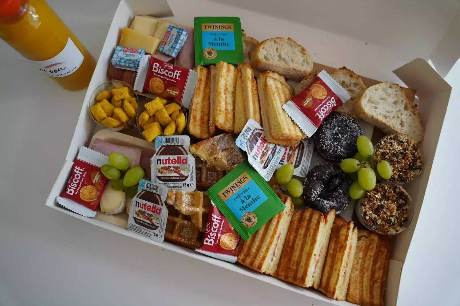 Brunch CocoonBox - Livraison de brunchs à Clermont-Ferrand et agglomération | Contenu de la « Sunny Box Brunch » Family à 55 €