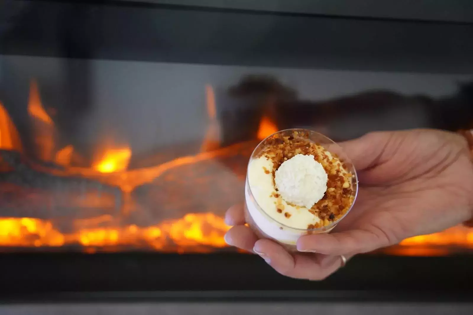 Brunch CocoonBox - Livraison de brunchs à Clermont-Ferrand et agglomération | Contenu de la « Christmas Box Brunch » Solo à 27 €