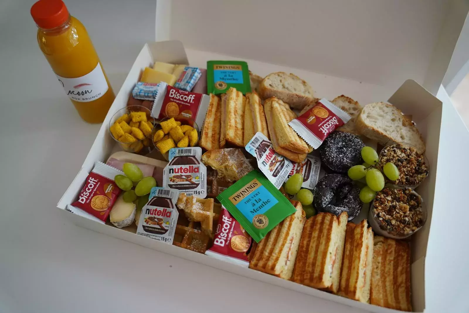 Brunch CocoonBox - Livraison de brunchs à Clermont-Ferrand et agglomération | Contenu de la « Sunny Box Brunch » Family à 55 €